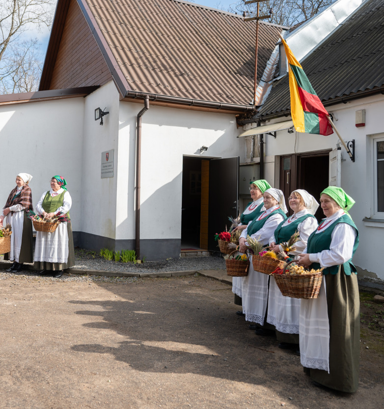 Čekoniškių verbų ir buities seklyčia